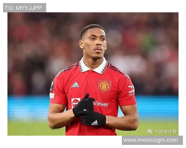 曼联大将马夏尔因伤缺席英超角逐，球队面临前所未有挑战