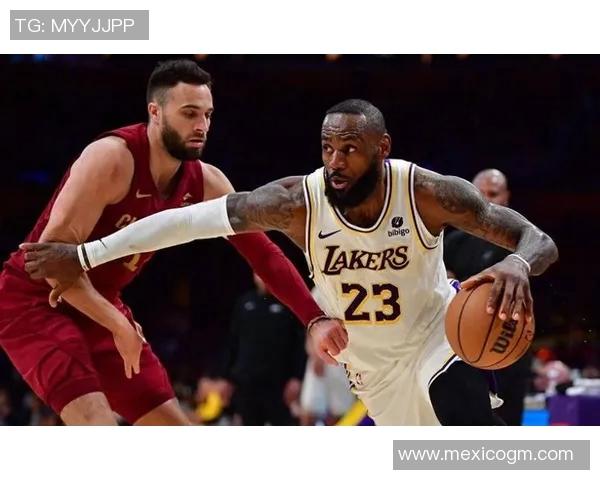 詹姆斯狂砍40分领冠军得主湖人告捷魔术辉煌三分失利败给宿敌火箭